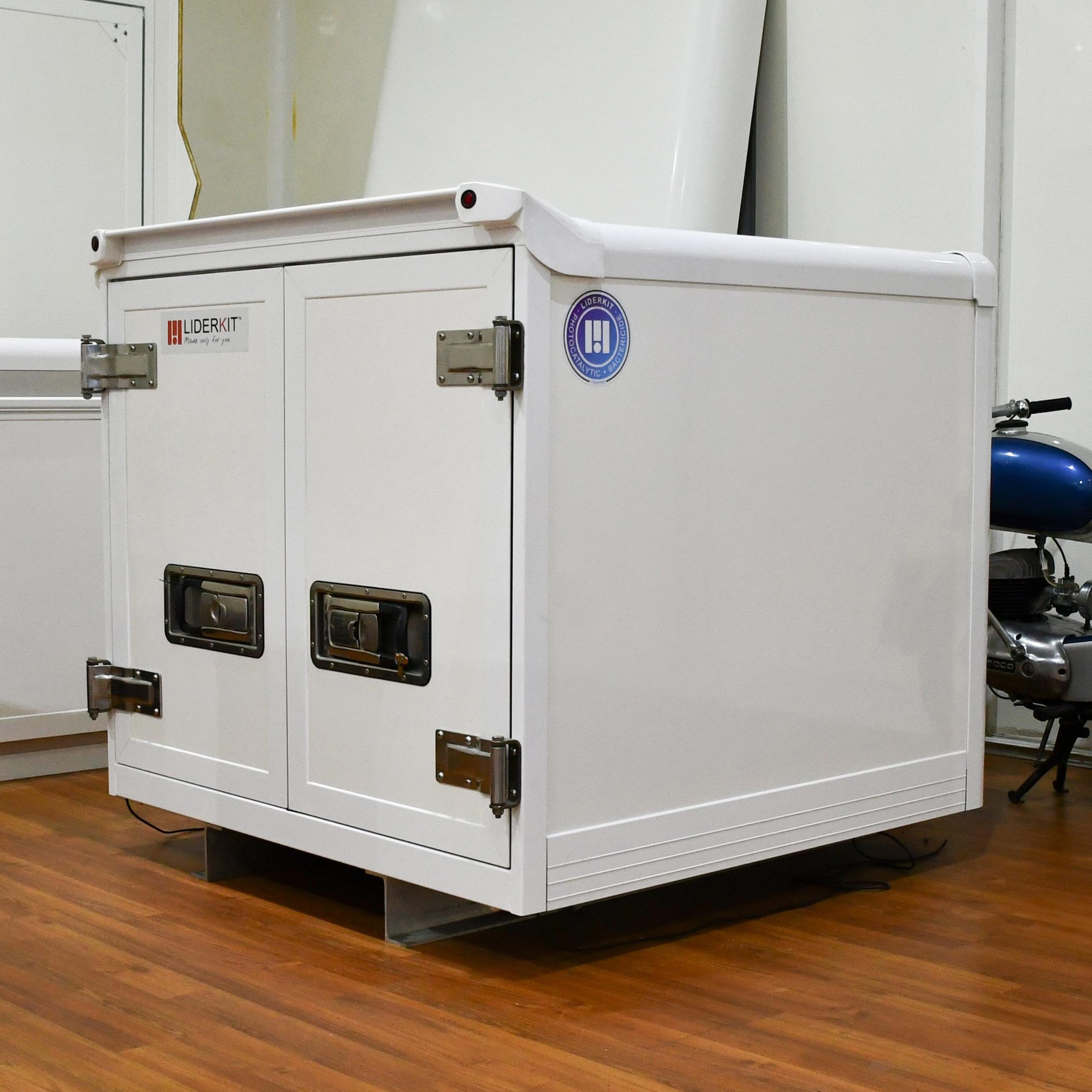 ADI-22660 1